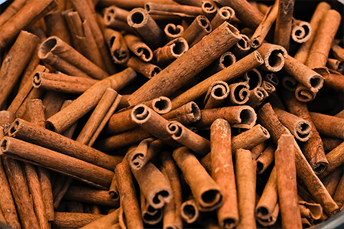 Cinnamon Sticks-min