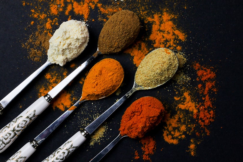 powdered-spices-min